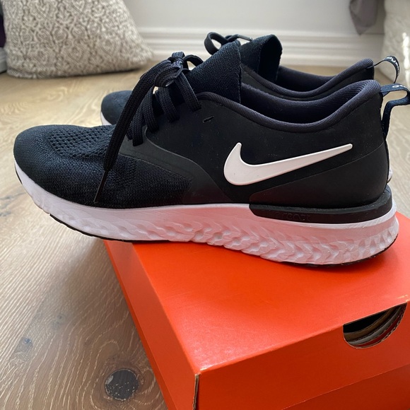 Nike Odyssey React Running Shoes - Picture 5 of 7